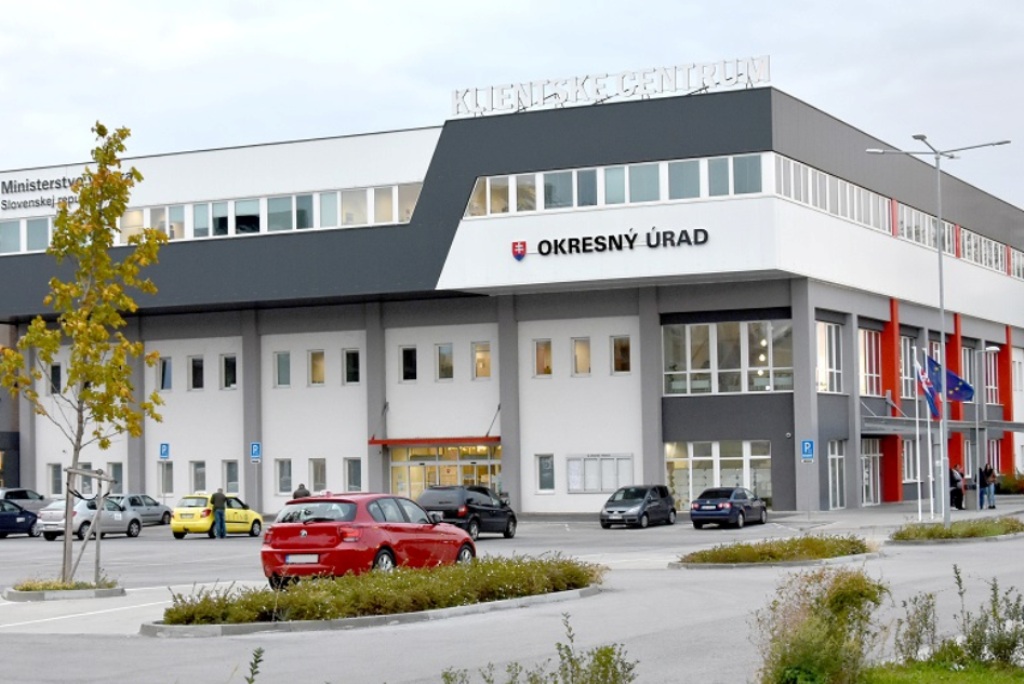 Presunúť okresné úrady pod životné prostredie? Ministri po rokoch riešia tému opäť